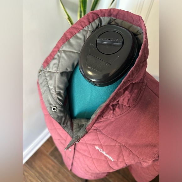 Columbia woman’s quilted jacket size medium - Picture 3 of 14